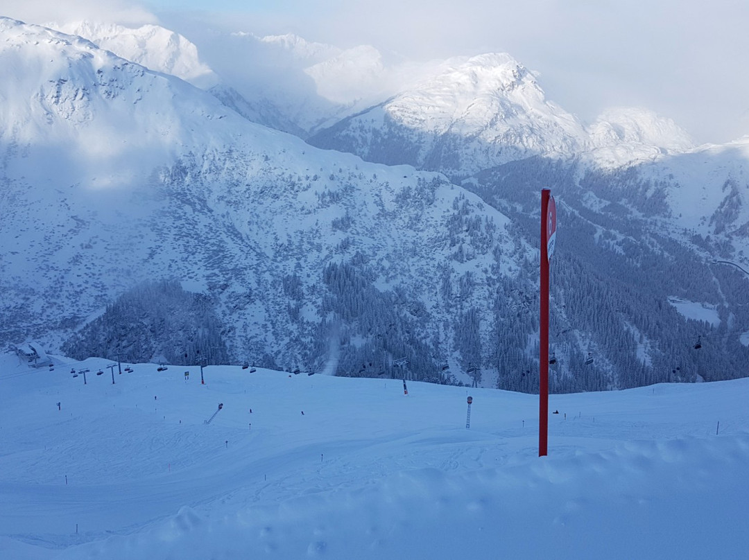 Ski Arlberg-圣安东阿尔山必去景点