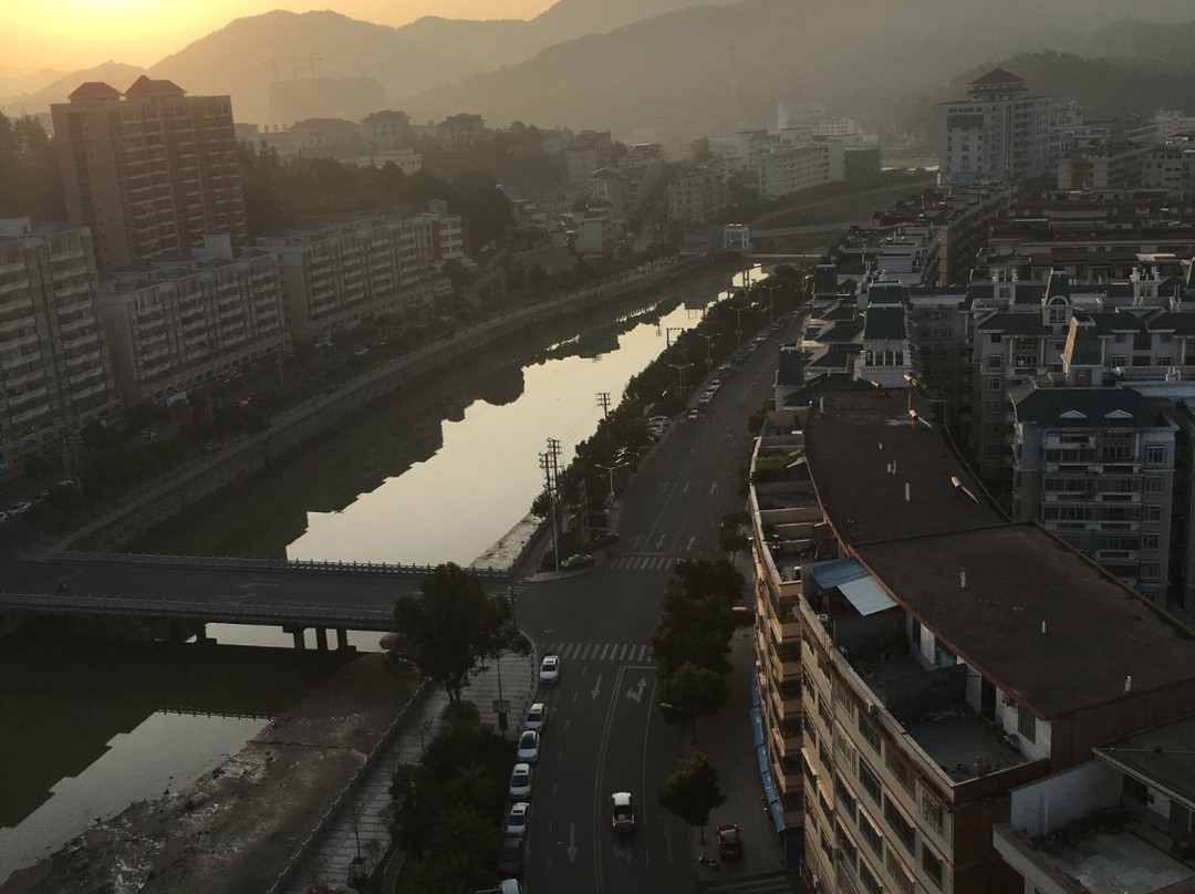 梅园国际大酒店主图