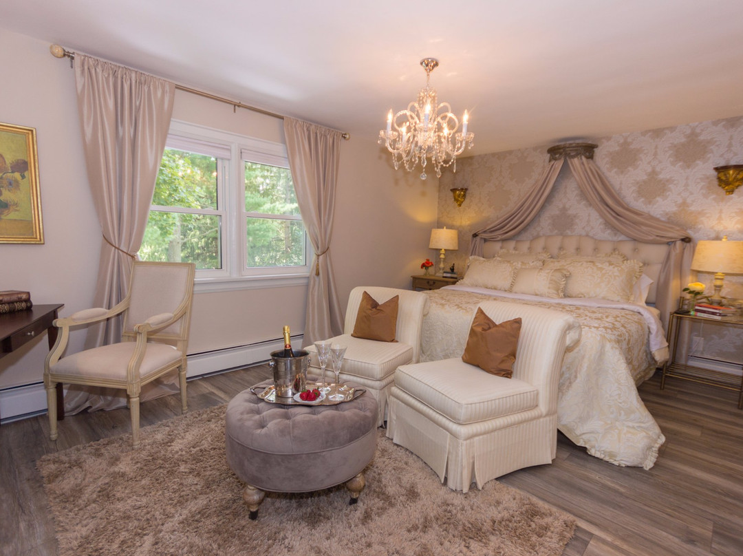 MapleRidge Boutique B&B主图