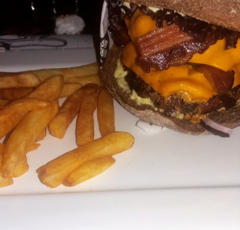 Suburban Bar 'N' Grill