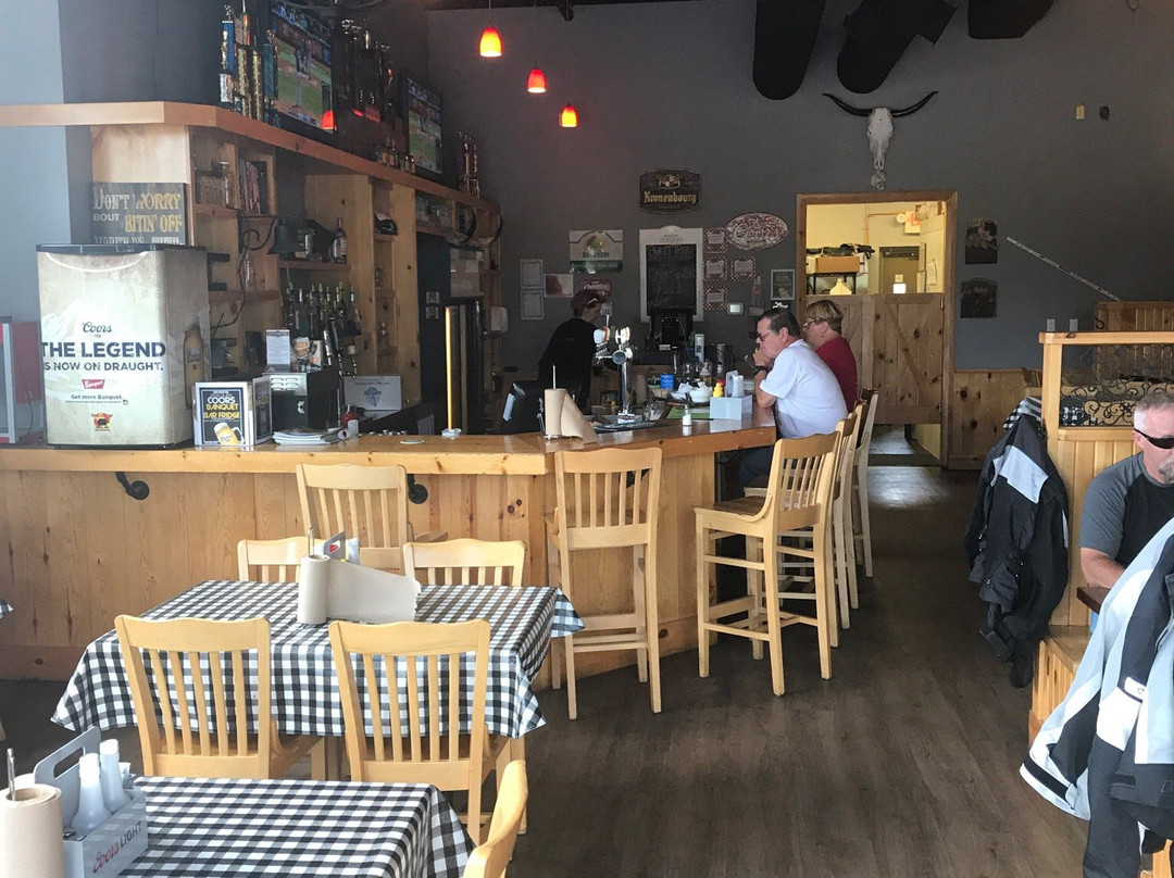 Horn Dawgs BBQ Tap & Grill