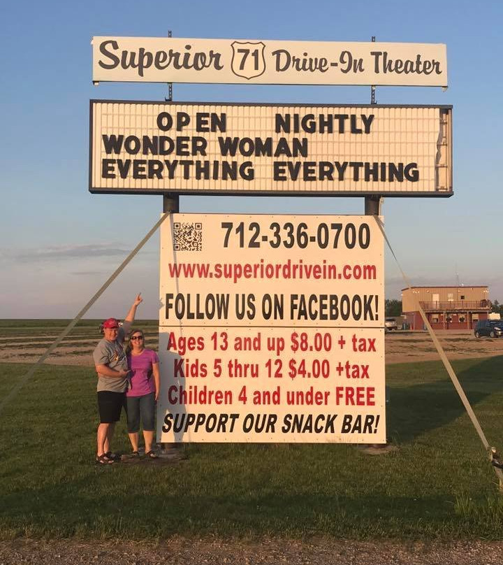 Superior 71 Drive-In Theatre-Spirit Lake必去景点