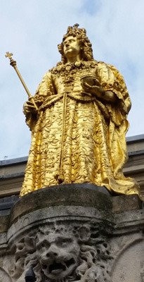 Guilded Statue of Queen Anne景点图片