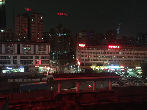 维也纳国际酒店(深圳坂田华为地铁站店)主图