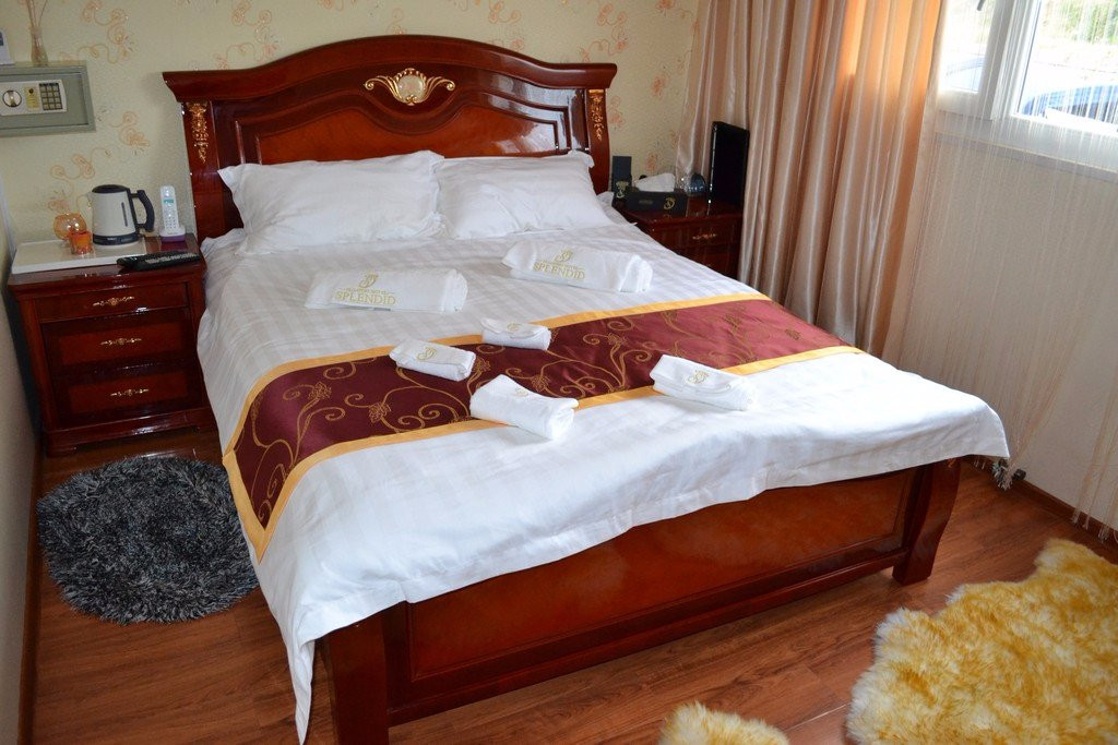 Hotel Plutitor Splendid