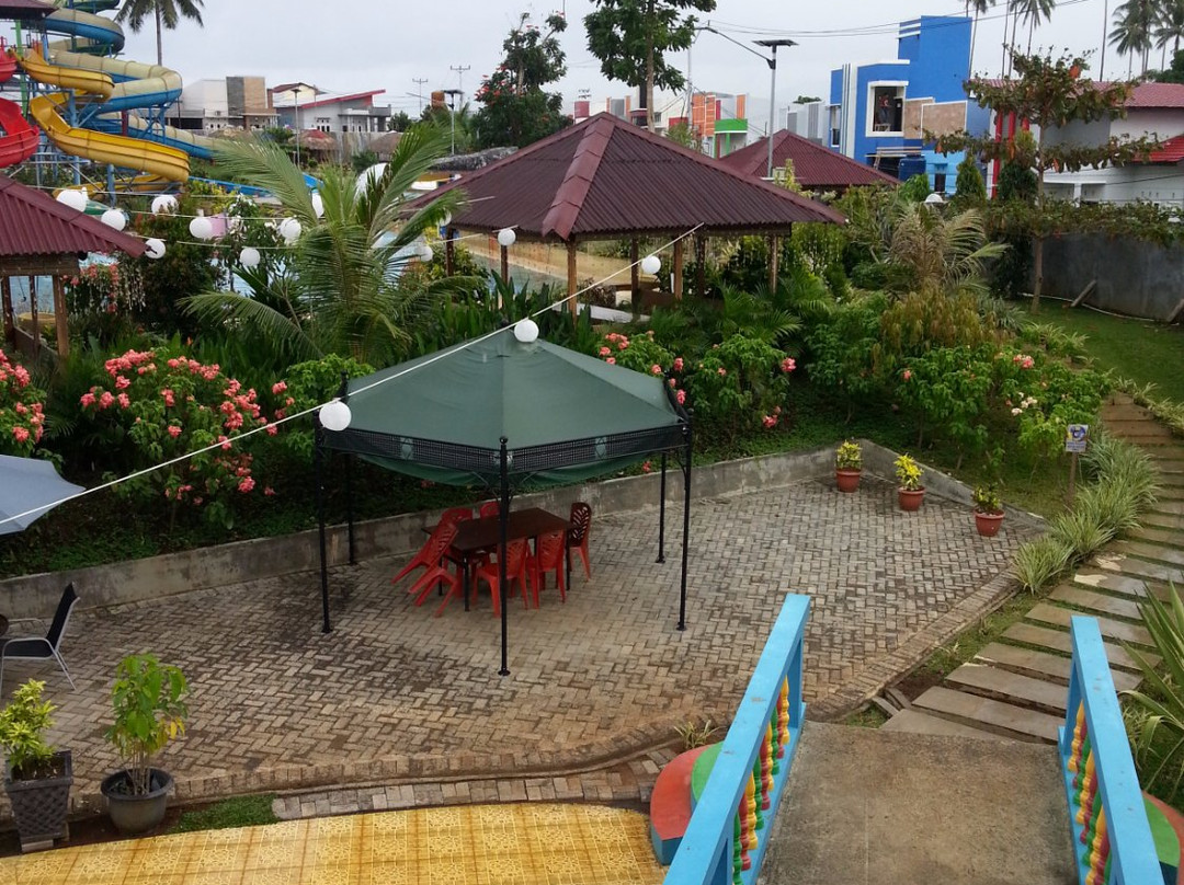 Water Park Griya Paniki Indah Manado景点图片