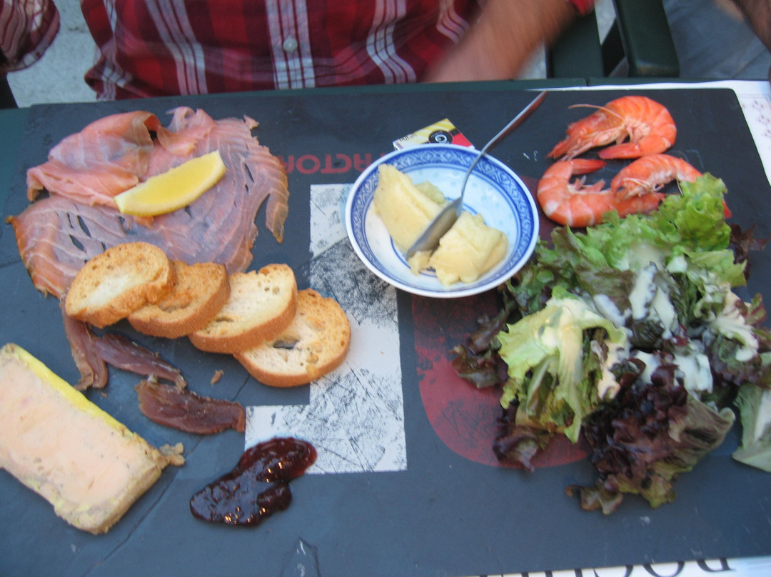 Saint-Roman-de-Malegarde餐馆和美食-La Guinguette