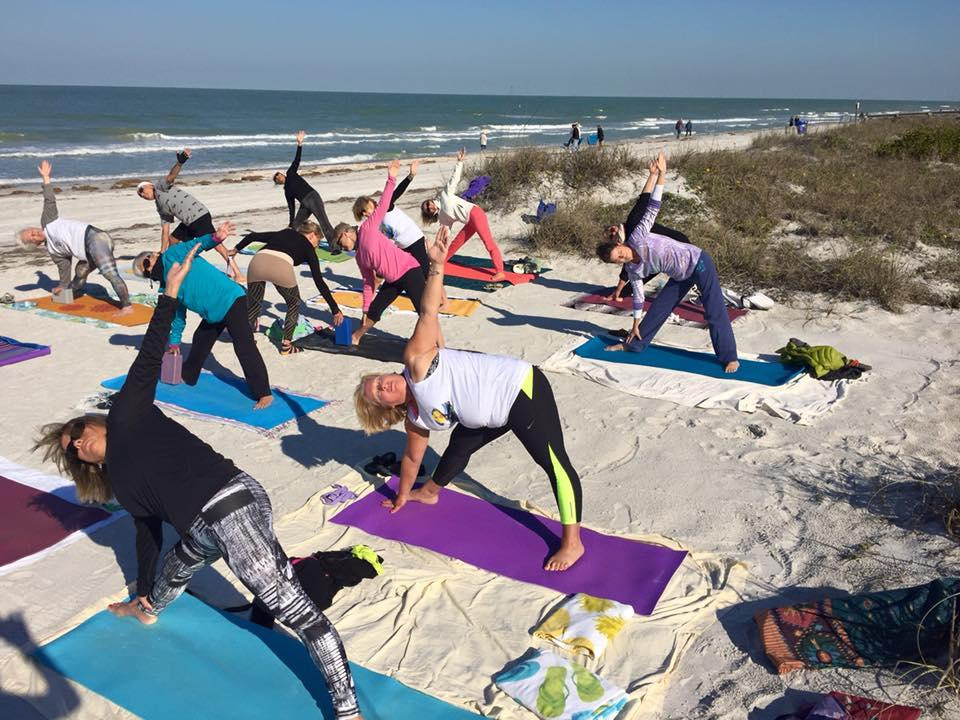 Yoga on the Beach景点图片