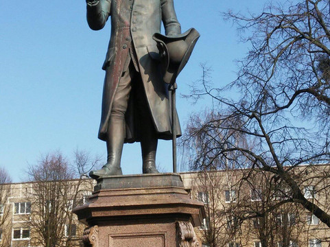 Monument to Immanuel Kant-加里宁格勒必去景点