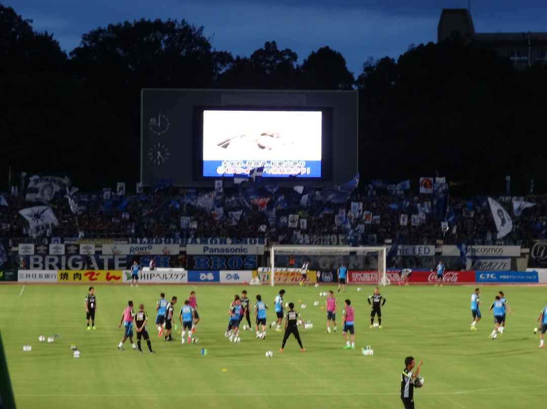 Banpaku Memorial Park Athletics Stadium-吹田市必去景点