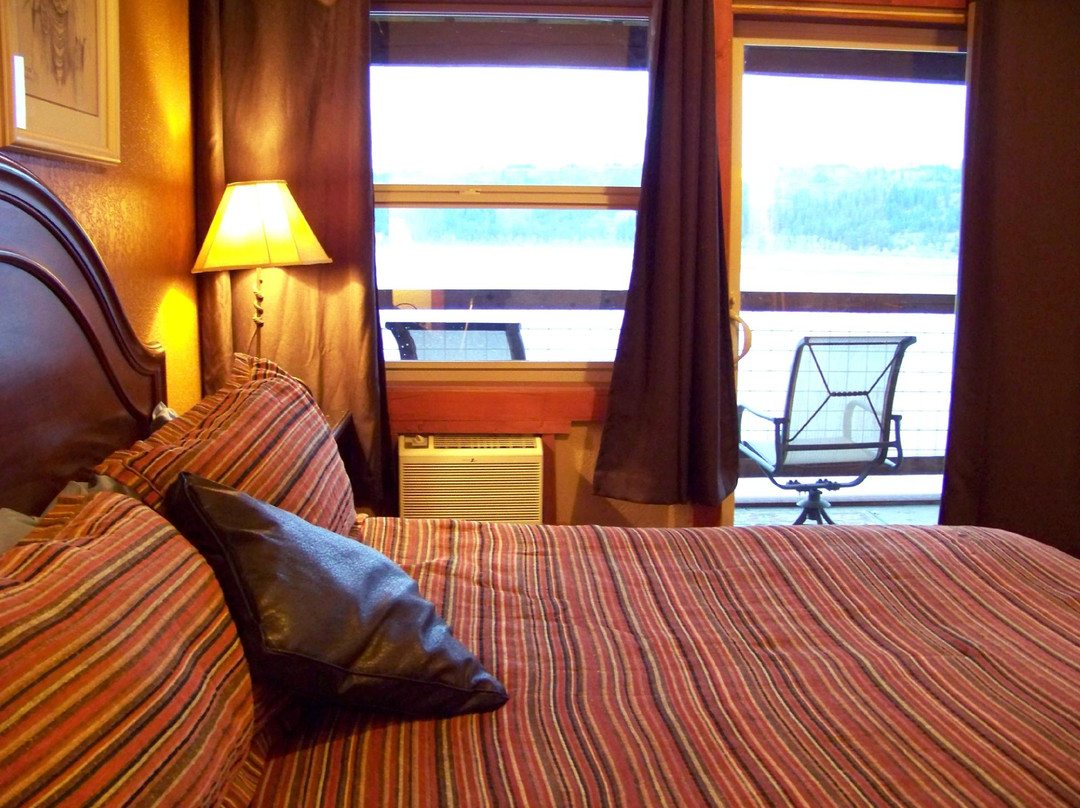 Lakeview Lodge