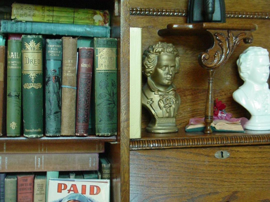 Time & Again Books and Tea-Oswego必去景点