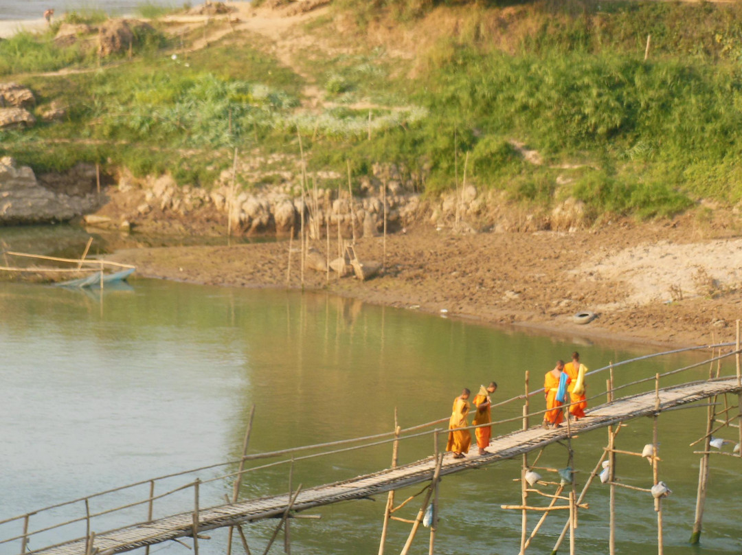湄公河竹桥-琅勃拉邦必去景点