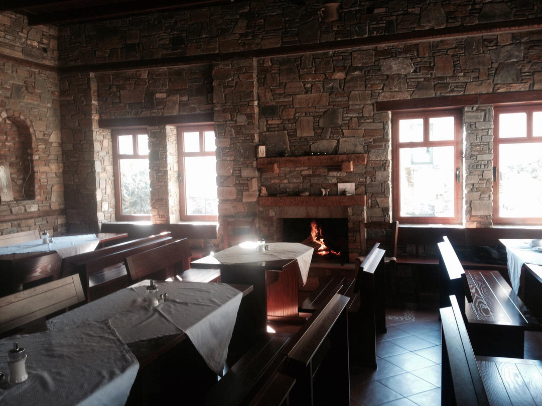 Loutraki Pellas酒店住宿-Hotel Evzin