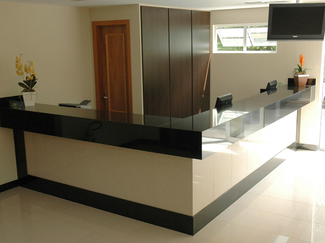 Cristal Palace Inn主图