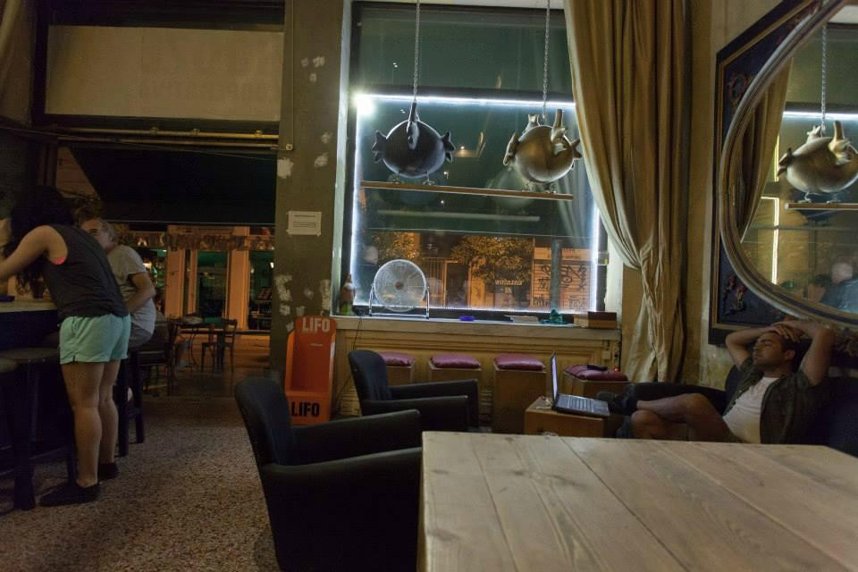 Booze-雅典必去景点