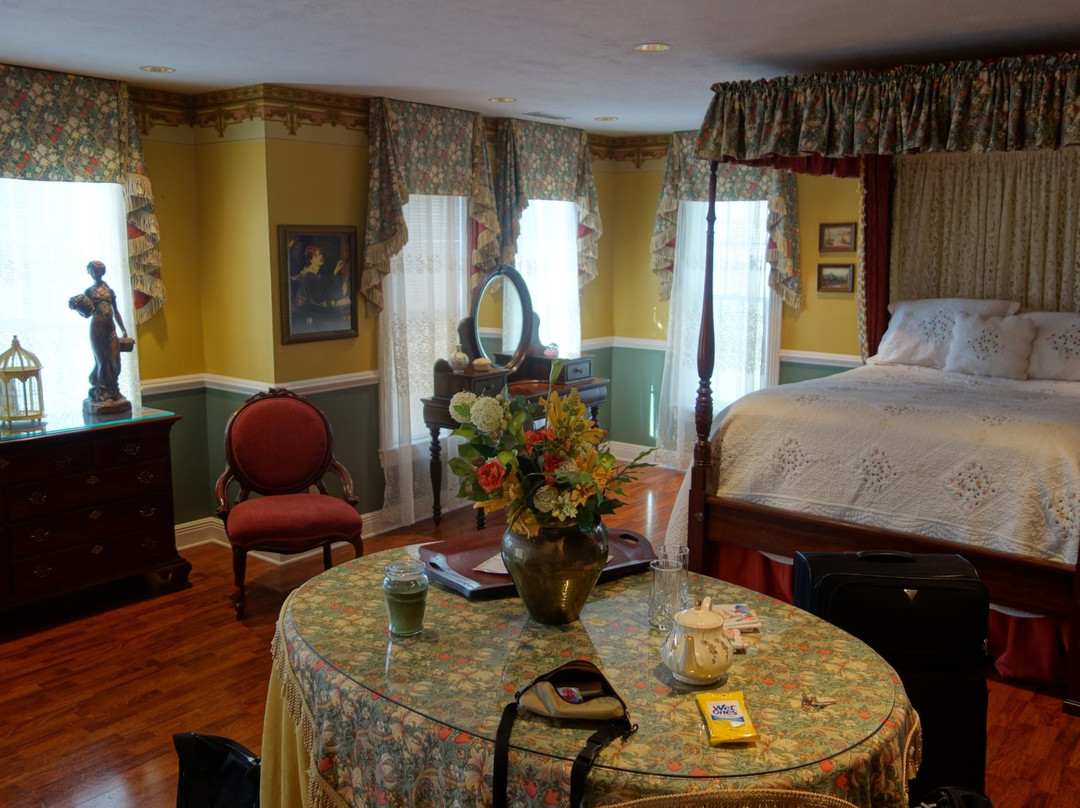 Lake Manor Bed & Breakfast主图