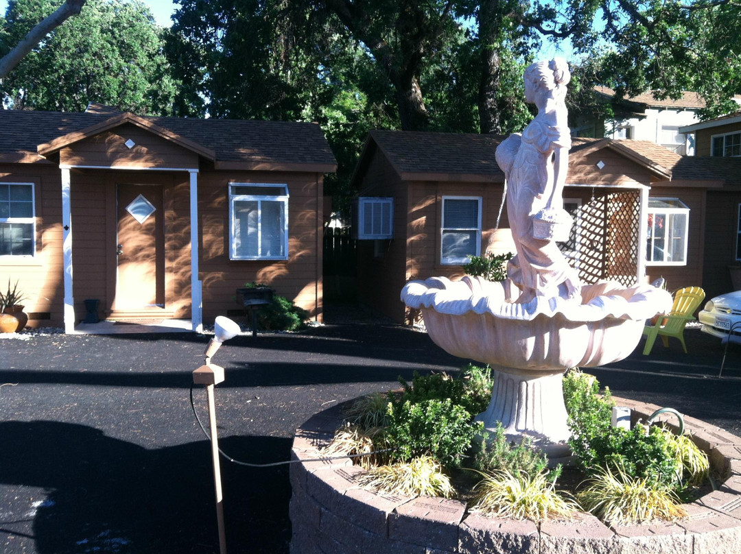 Vista Del Lago Resort主图