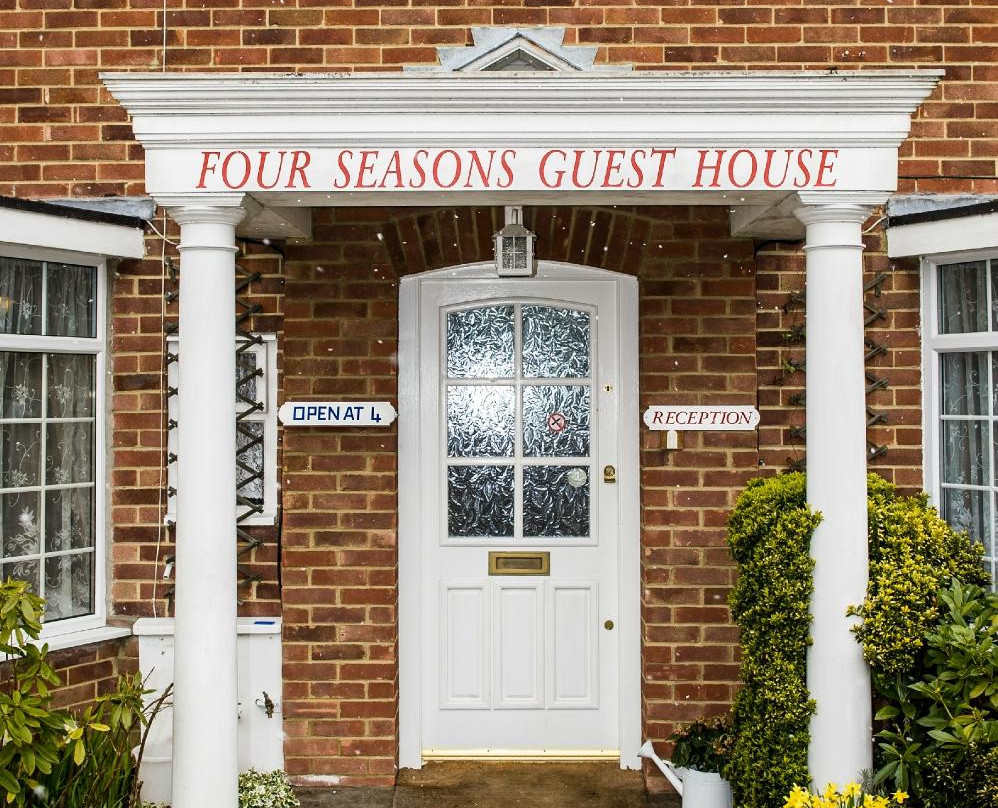 Four Seasons Guest House主图