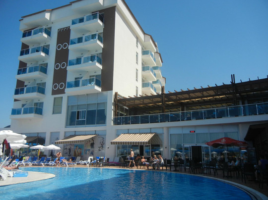 Cenger Beach Resort & Spa