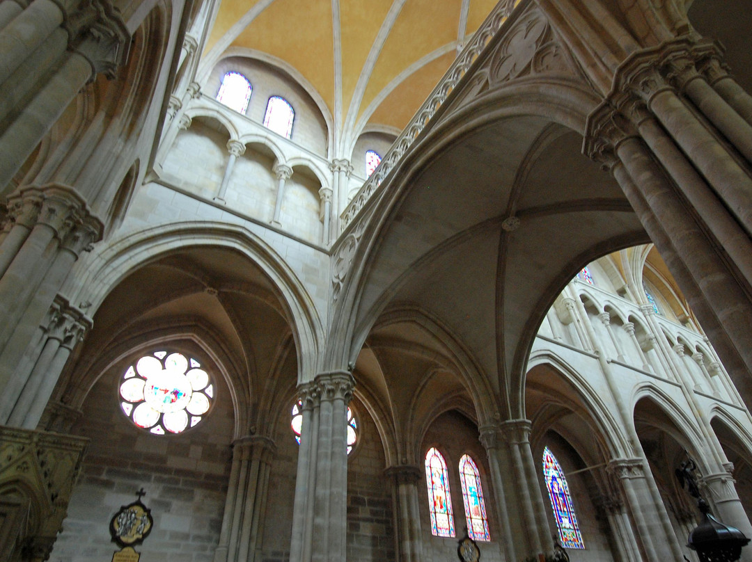 Collégiale Saint-Martin-Clamecy必去景点