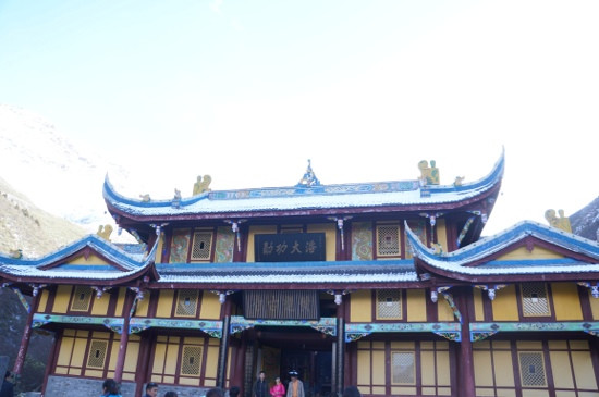 黄龙寺景点图片