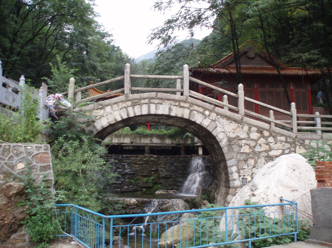 辋川溶洞景点图片