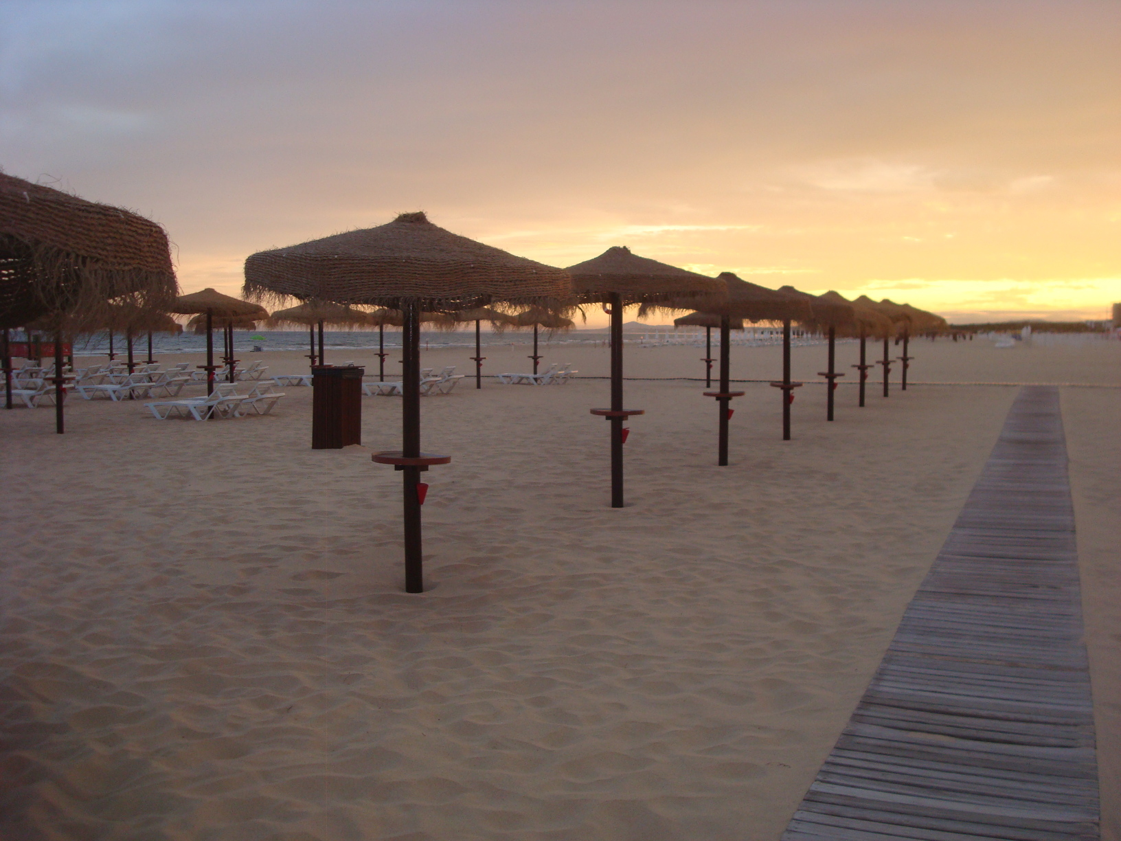 Yellow Praia Monte Gordo-泳池