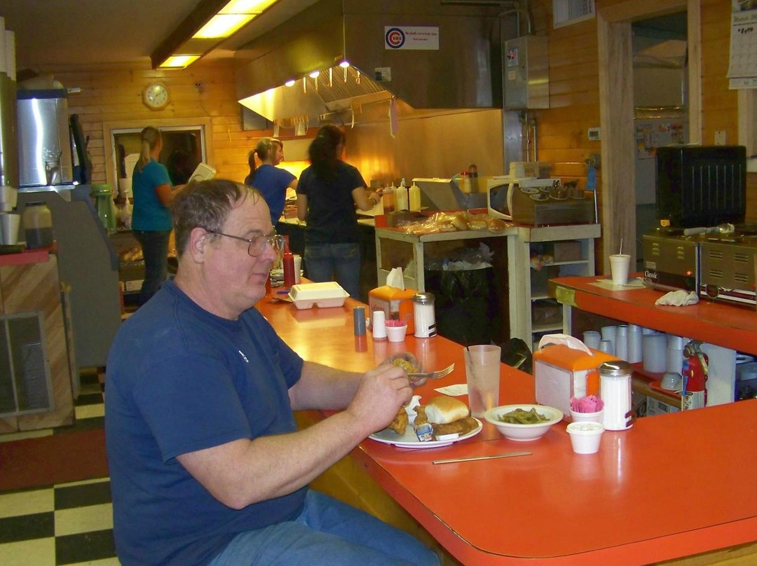 Flora餐馆和美食-Julian's Drive In