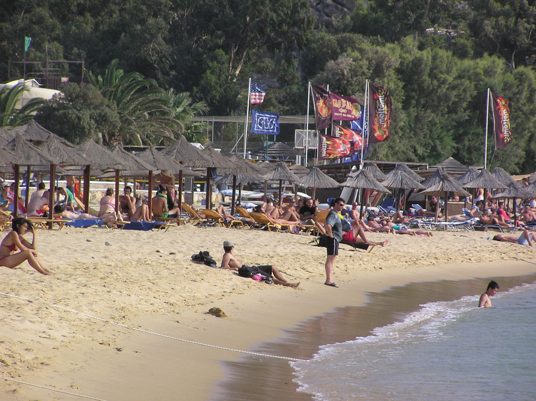 Mylopotas Beach-埃欧斯岛必去景点
