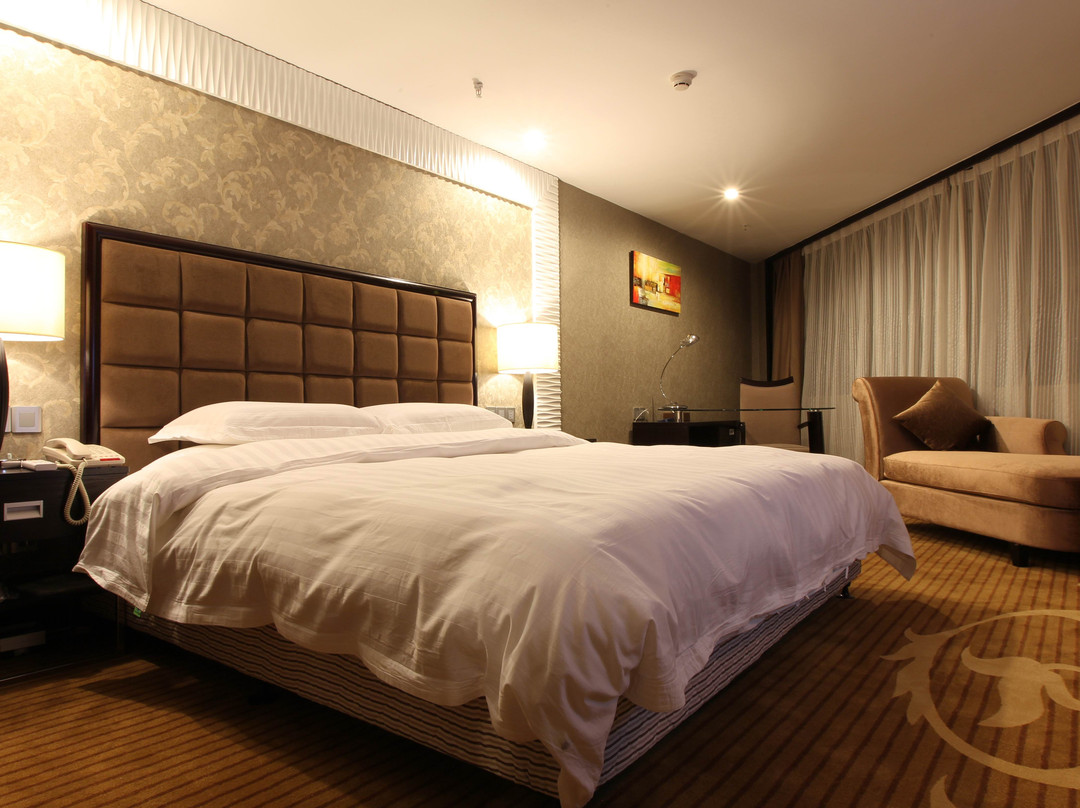 厦门环岛南路美仑酒店（黄厝海滩店）主图