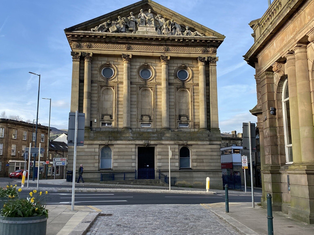 Todmorden Town Hall景点图片