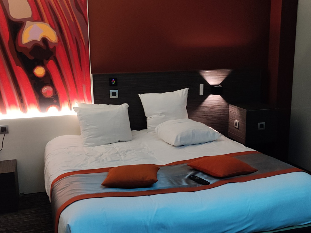 Orange Hotel主图