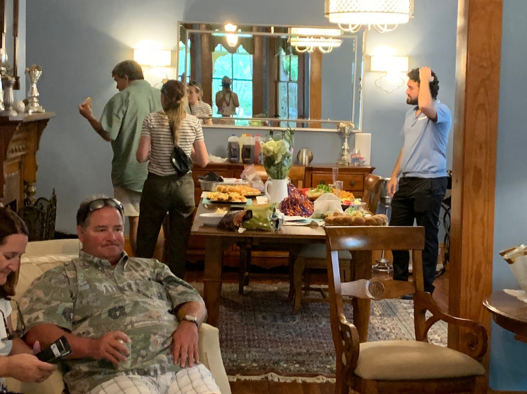 The Laurel Oak Inn主图