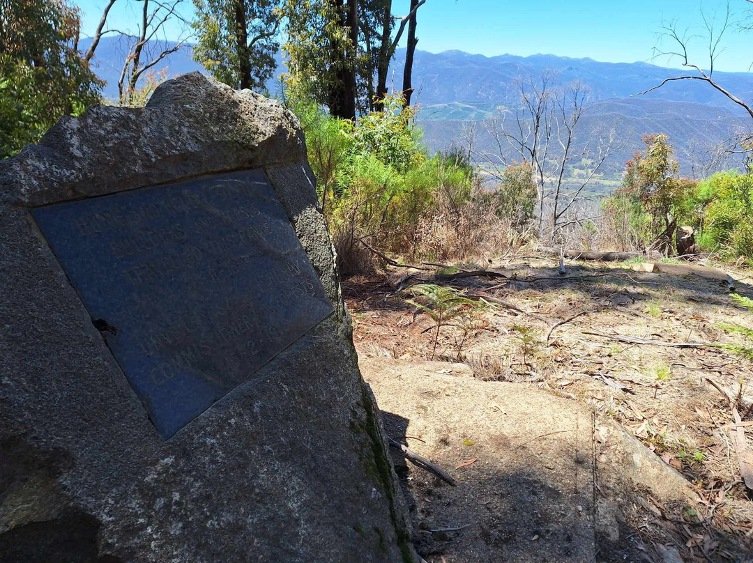 Hume And Hovell Lookout景点图片