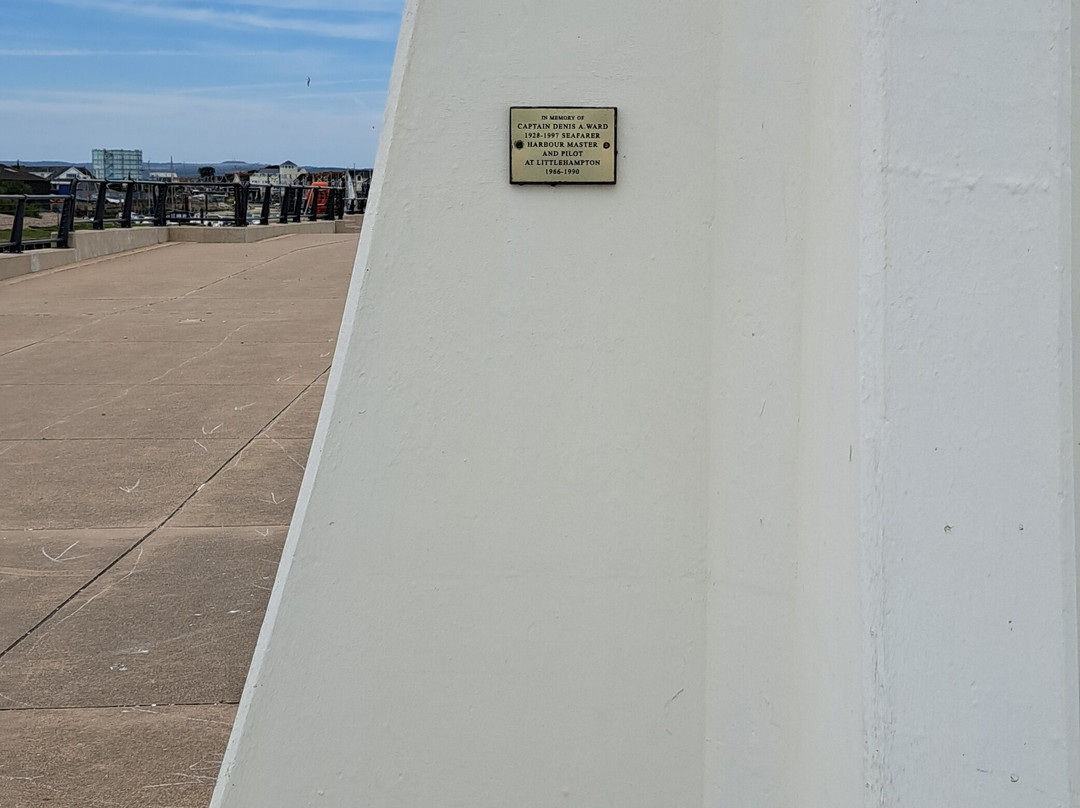 Littlehampton Lighthouse-利特尔汉普顿必去景点