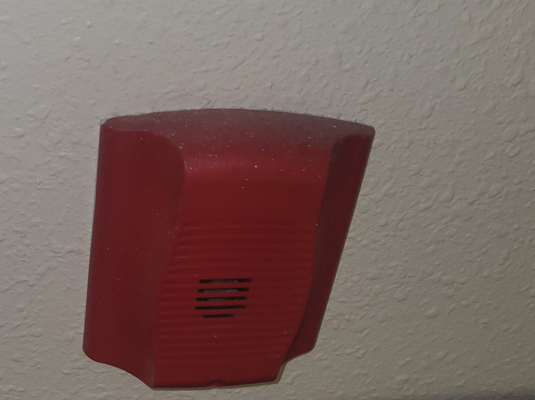 奥罗拉内珀维尔烛木套房酒店主图