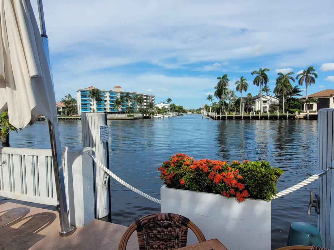 Sands Harbor Resort & Marina主图