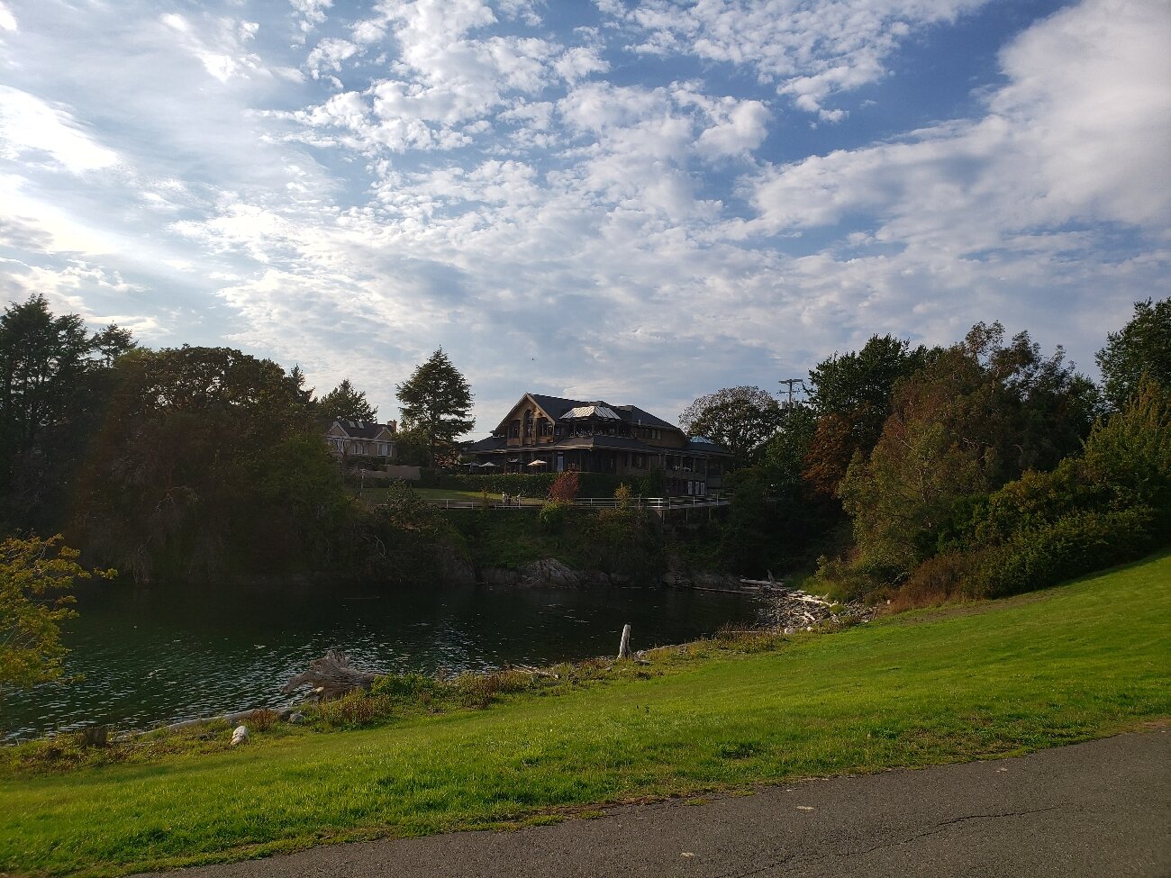 Spinnakers Brewpub & Guest Houses-官方