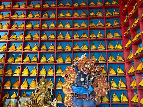 Buddhist Temple Khamaryn-Sainshand必去景点