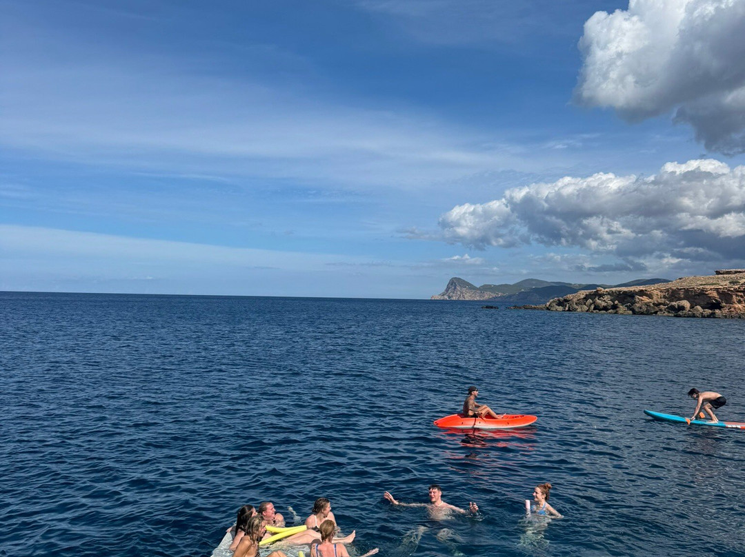 Utopia Ibiza Boat Hire-圣安东尼德波特曼尼必去景点