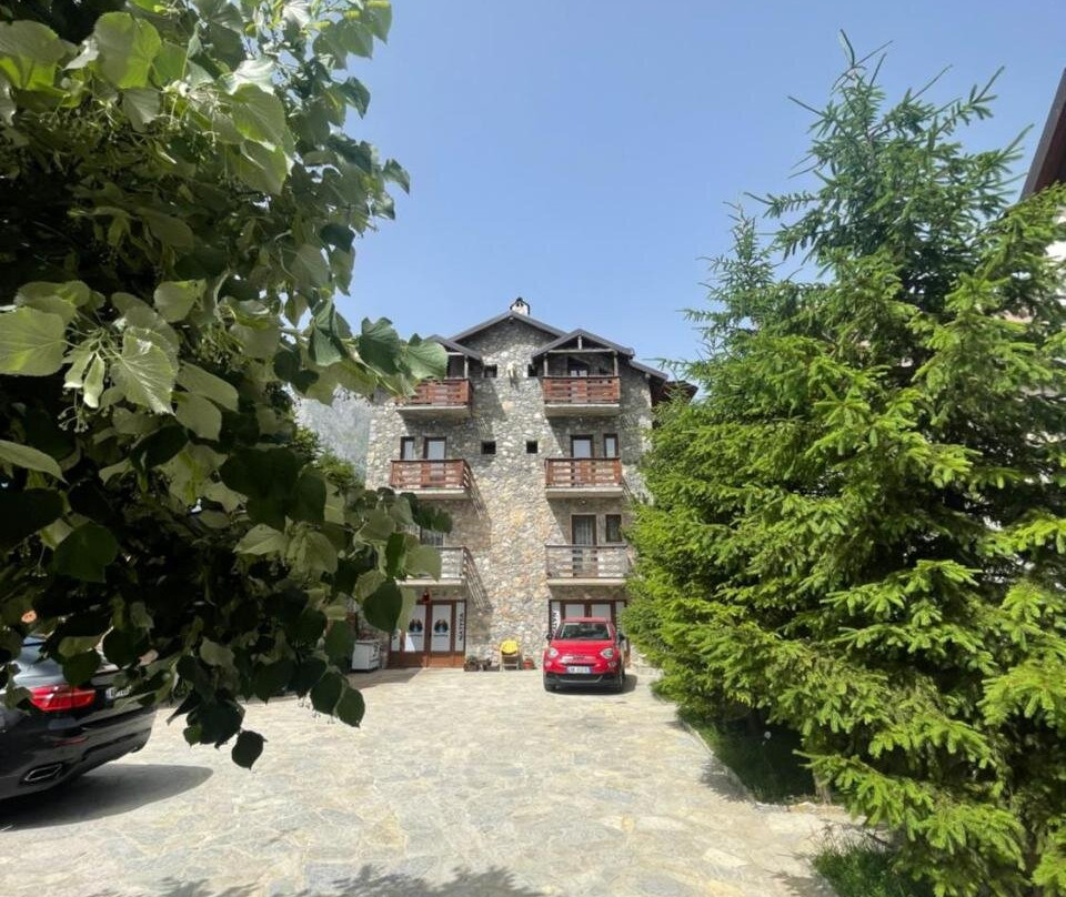 Natyra Balcony