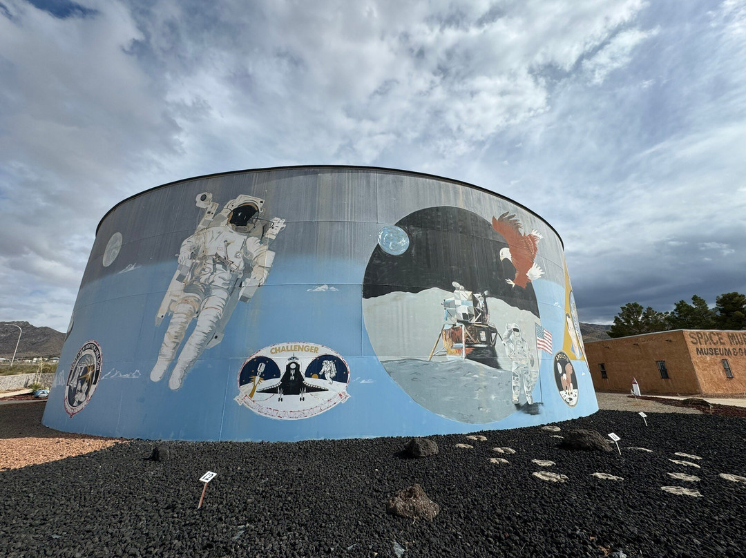 Las Cruces Water Tank Murals-拉斯克鲁塞斯必去景点