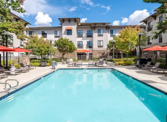 温莎索诺玛酒乡希尔顿恒庭旅馆&套房酒店主图