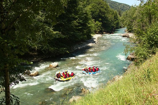 Alpo Vive Rafting-托农莱班必去景点