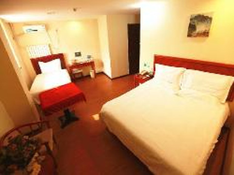 格林豪泰天津华苑科园商务酒店主图