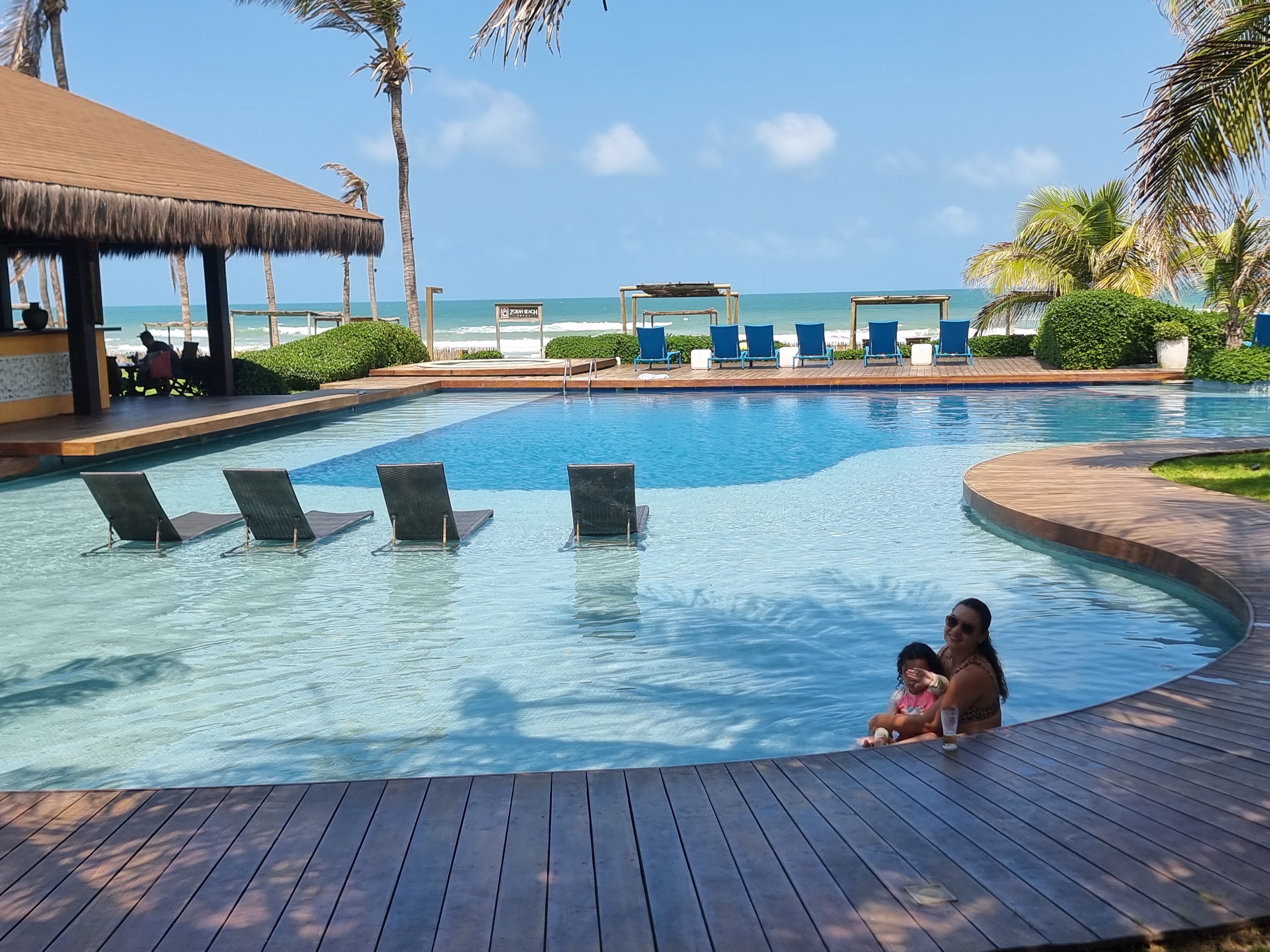 Zorah Beach Hotel-泳池