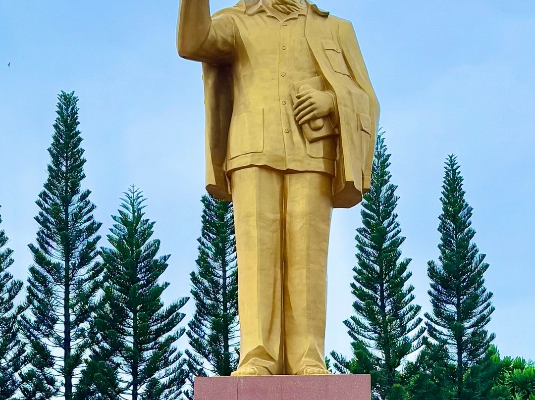 Ho Chi Minh Monument-芹苴必去景点