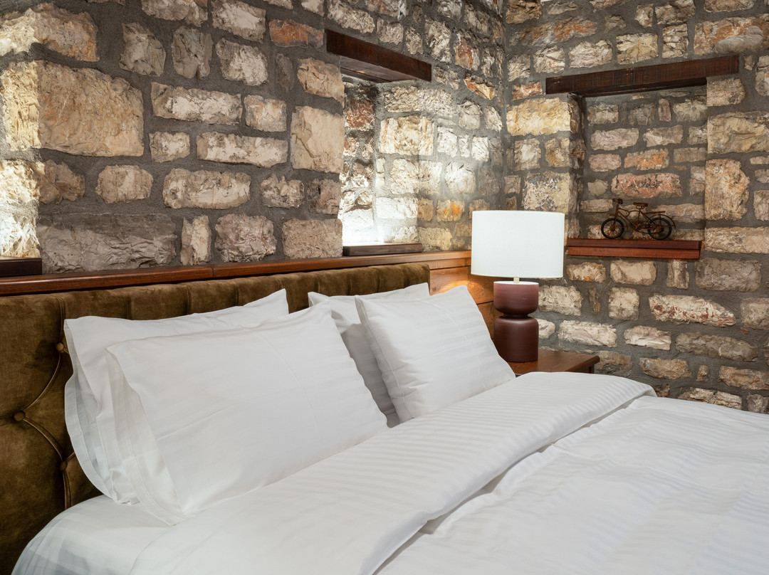 Amadryades Guest House主图