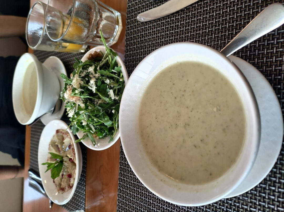 The Avenue Hotel主图